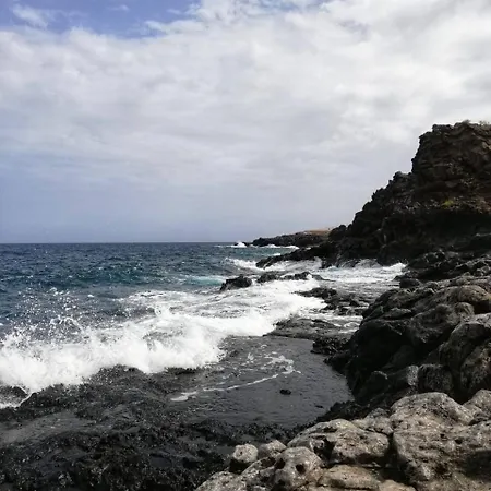 Апартаменты Modern And Comfortable Apartment Коста-дель-Силенцио